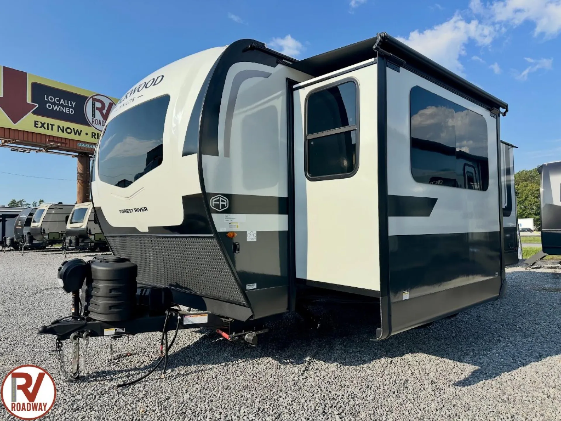 2027 Forest River Rockwood Mini Lite 2506FK — Photo 7