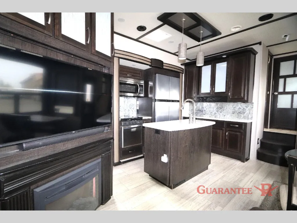 2017 Grand Design Momentum 397TH, Photos photo 10