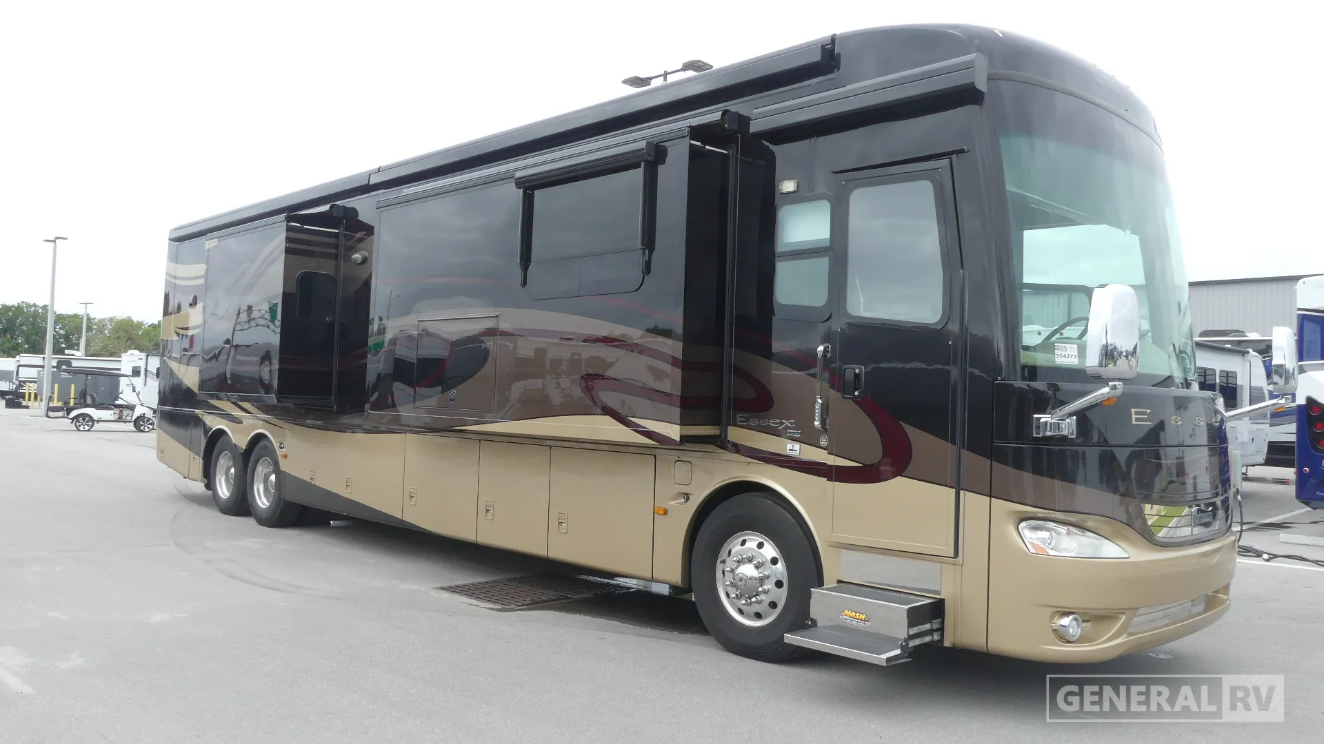 2014 Newmar Essex 4553 - Photo 2