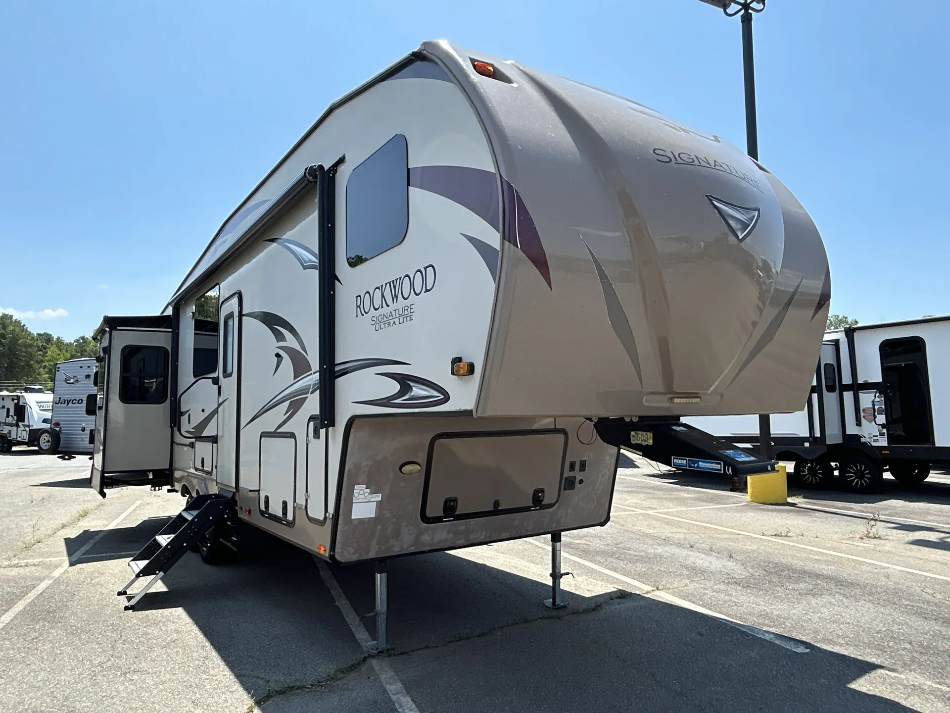 2018 Forest River Rockwood Signature Ultra Lite 8298WS - Photo 2