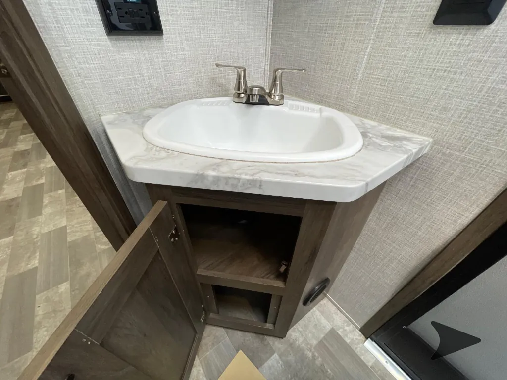 2021 East to West Della Terra 271BH, Photos photo 35