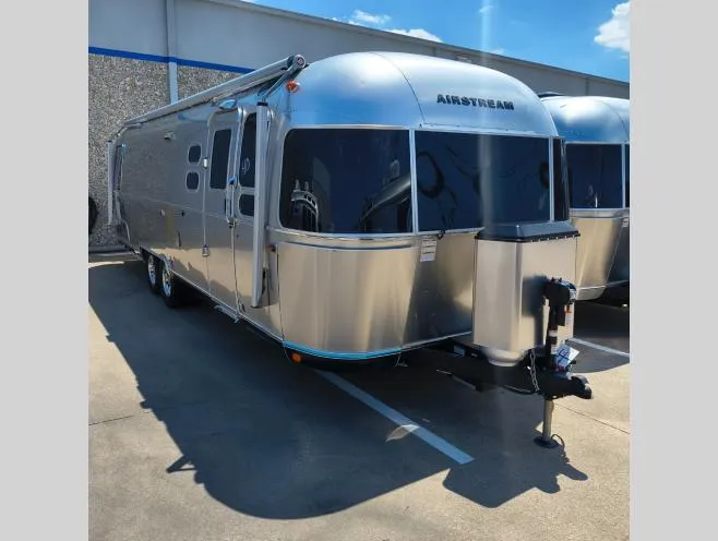 2026 Airstream Classic 30RB Twin - Photo 4