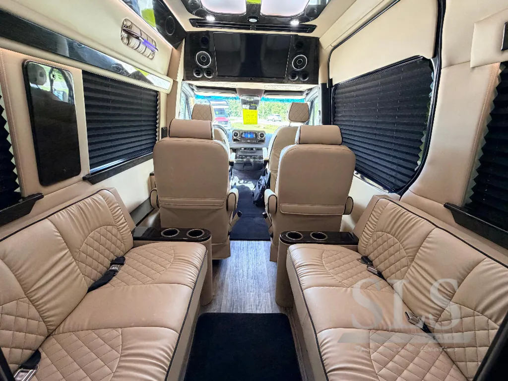 2024 Midwest Automotive Designs Luxe Cruiser D4, Photos photo 32