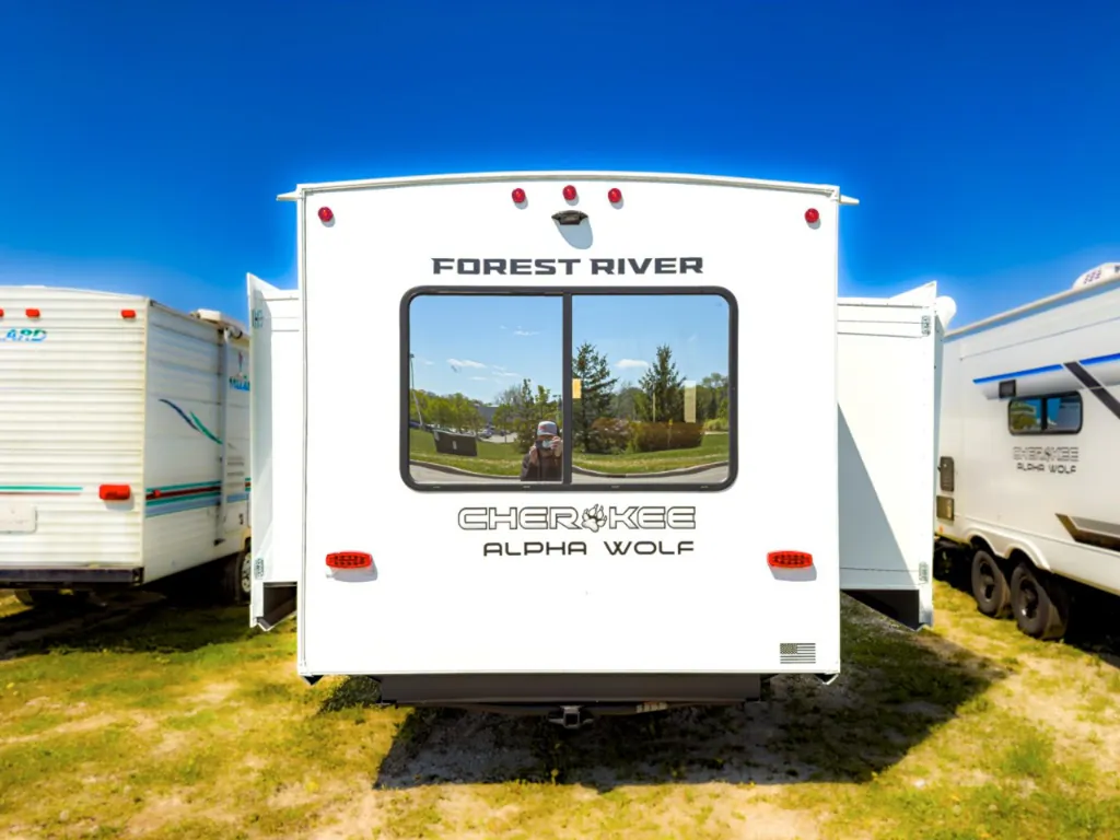 2026 Forest River Cherokee Alpha Wolf 33RL, Photos photo 9