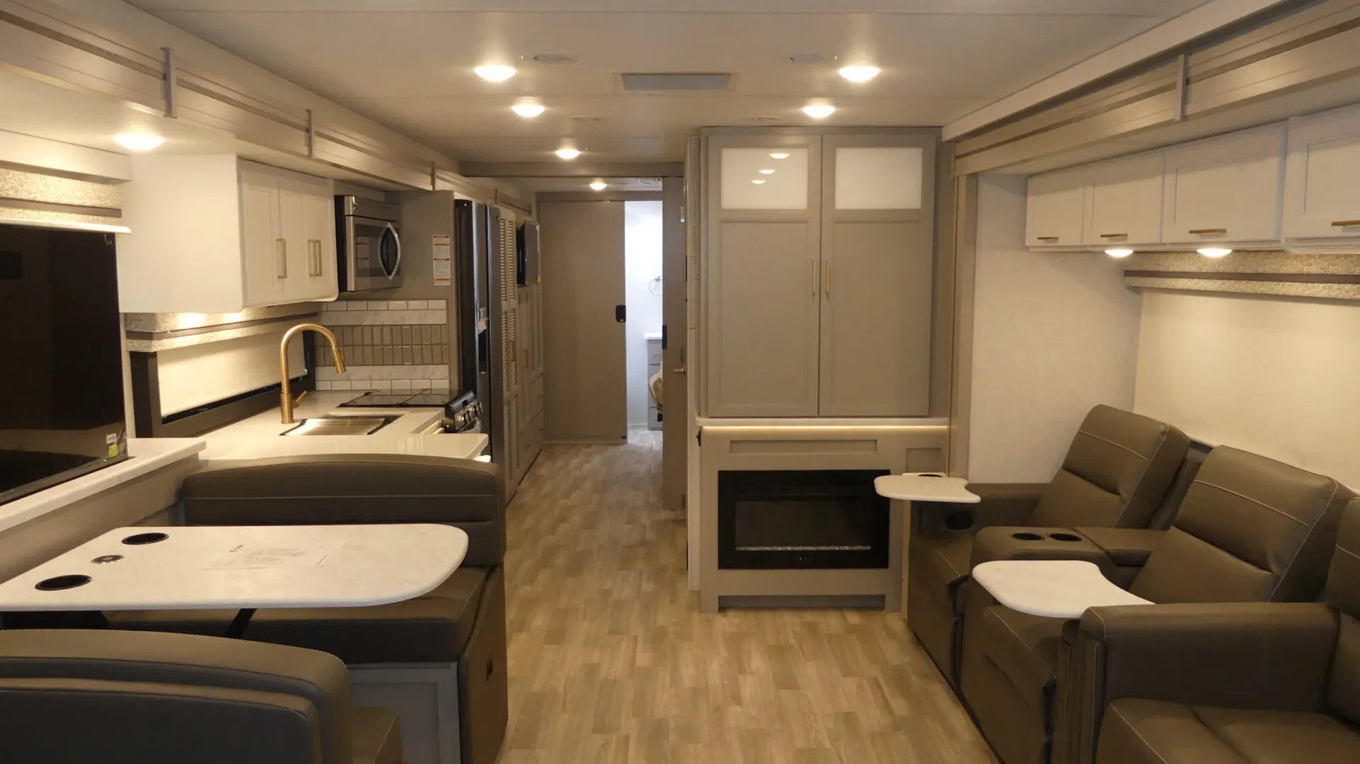 2026 Thor Motor Coach Windsport 36H - Photo 3