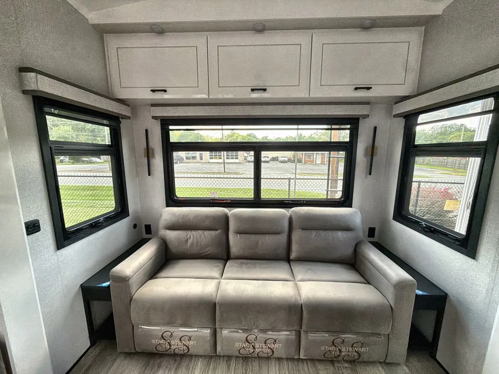 2027 Jayco Pinnacle 36FBTS, Photos photo 25