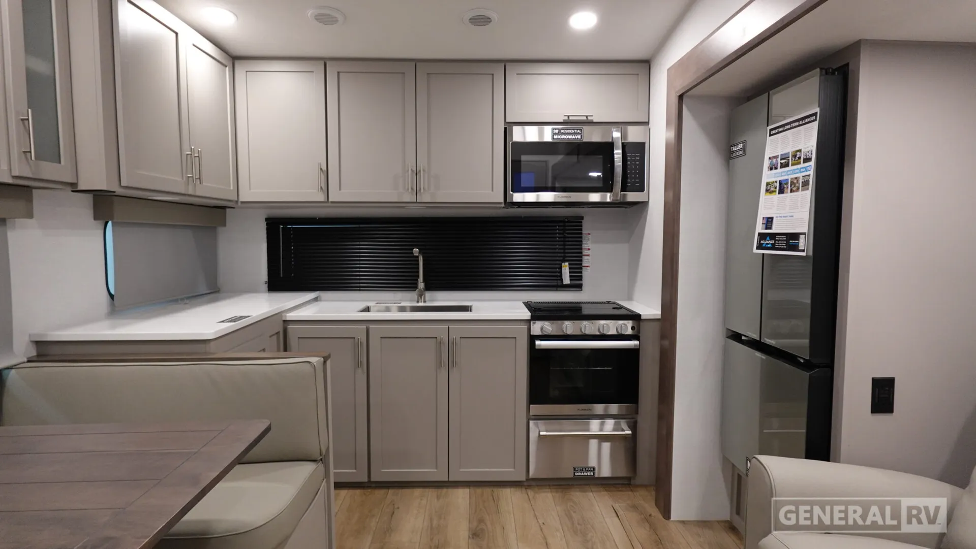 2026 Alliance RV Avenue All-Access 23ML - Photo 3