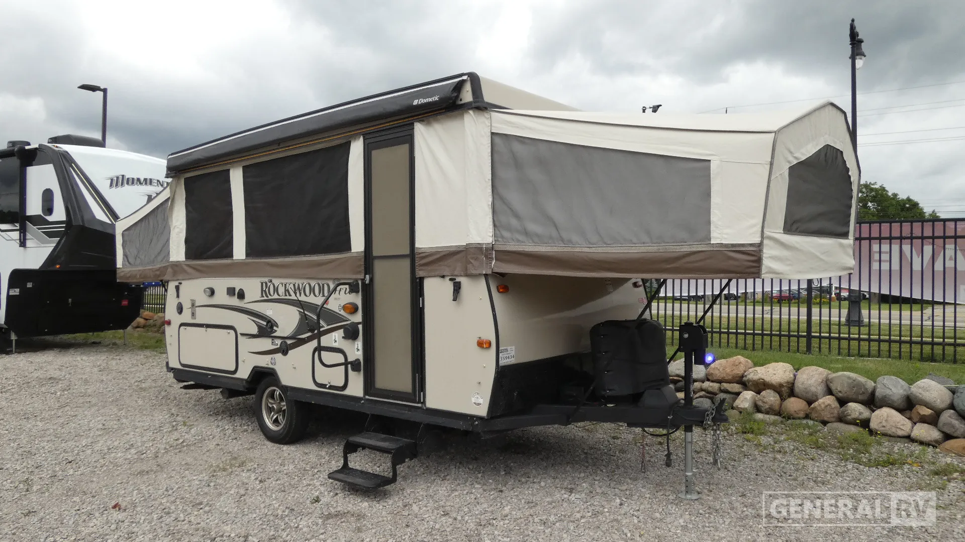 2014 Forest River Rockwood Highwall HW277 - Photo 2