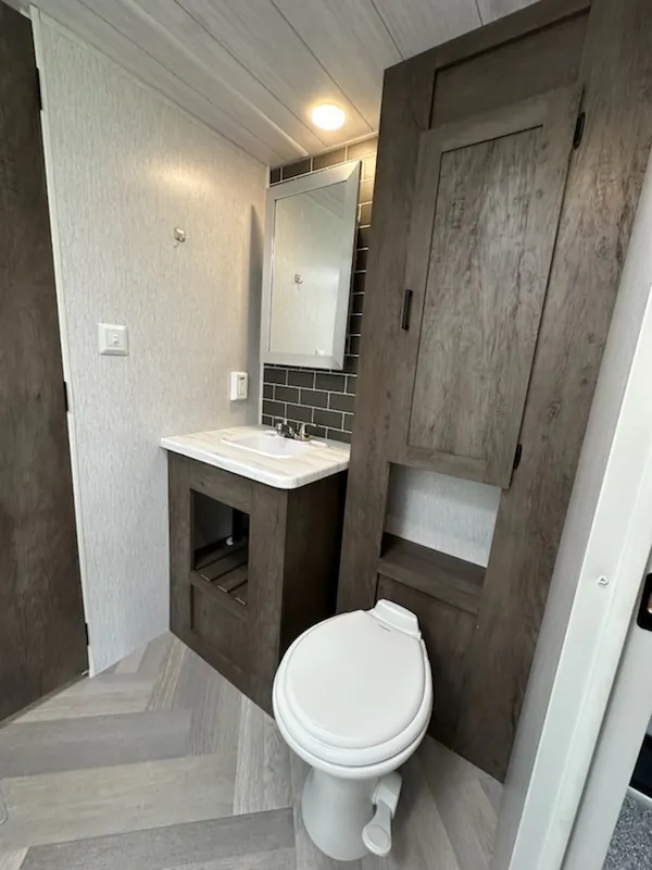 2022 Forest River Wildwood 36VBDS, Photos photo 11