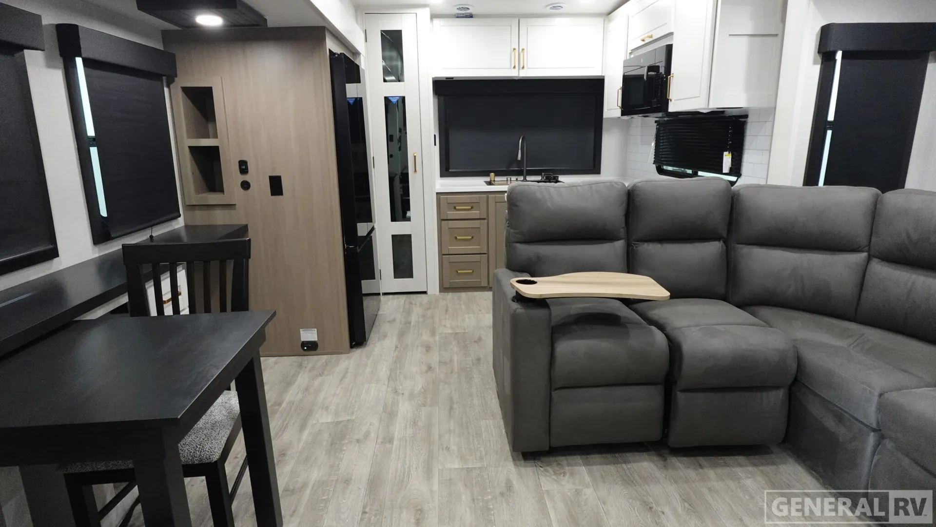 2026 Jayco Eagle 365UKTS - Photo 3