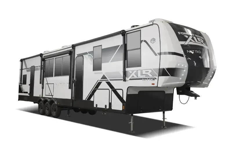 Forest River XLR Nitro 35G13 exterior
