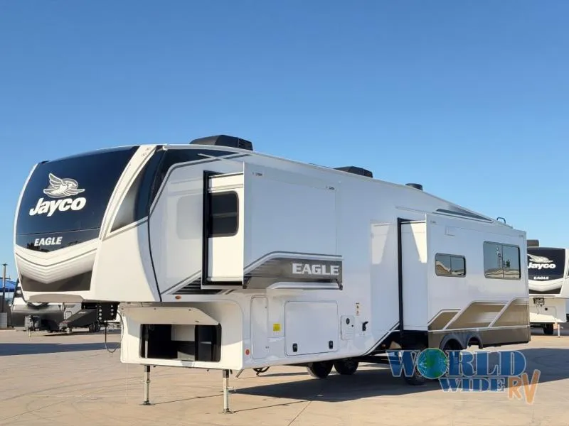 2026 Jayco Eagle 335LSTS - Photo 2