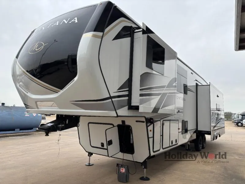 2025 Keystone Montana 3781RL - Photo 3