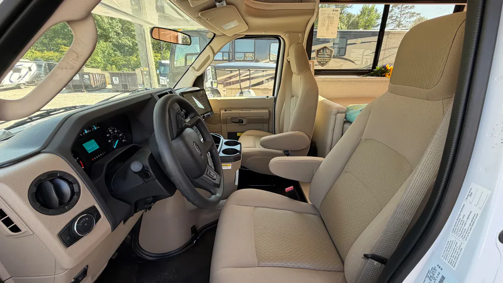 2026 Thor Motor Coach Freedom Elite 31FE, Photos photo 32