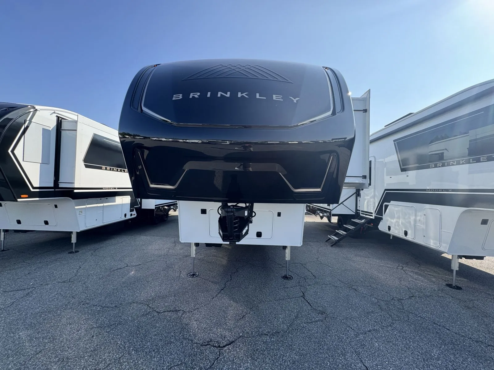 2027 Brinkley Model Z 3515 - Photo 2