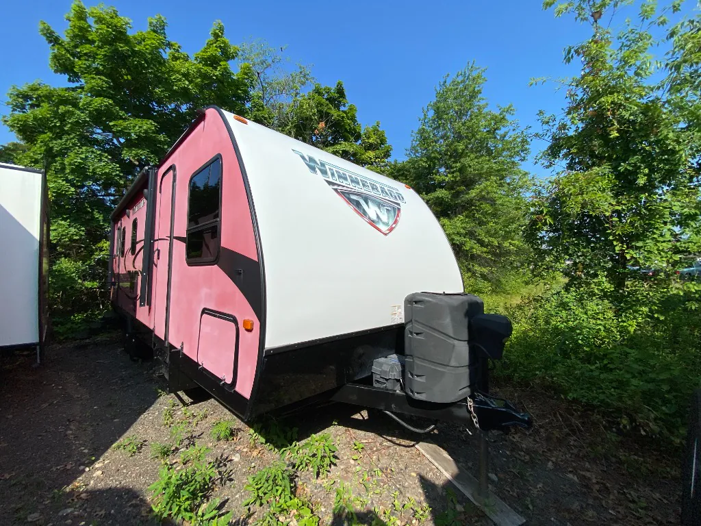 2017 Winnebago Minnie 2401RG - Photo 4