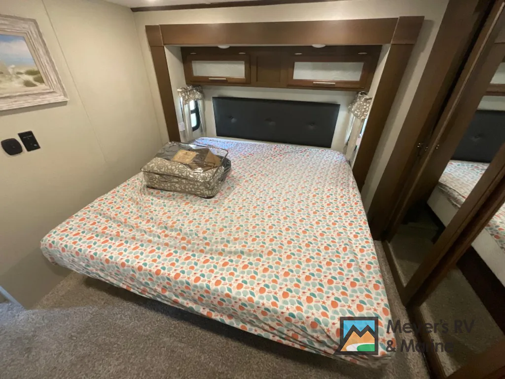 2018 Forest River Wildcat 34WB, Photos photo 32
