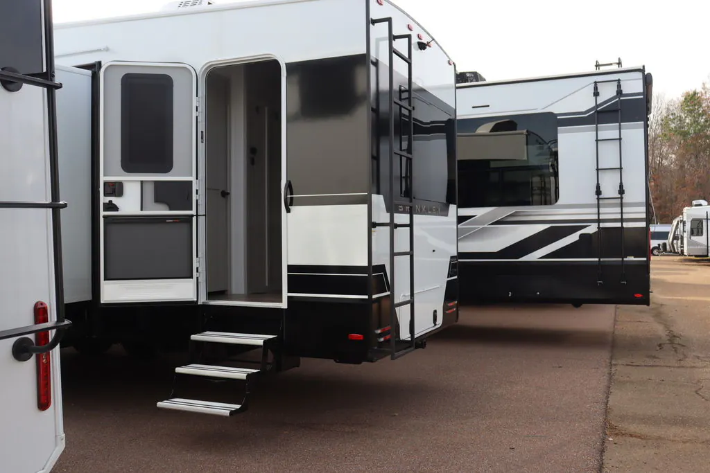 2026 Brinkley Model Z 3515, Photos photo 7
