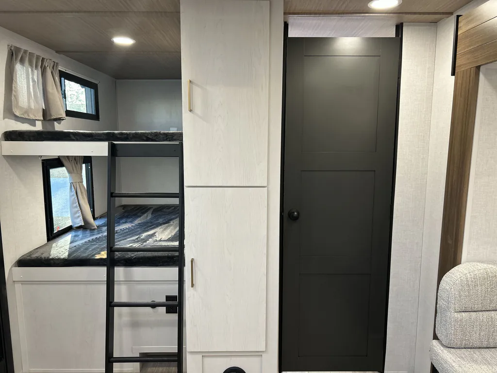 2026 Forest River Vibe Extreme Lite 2600BH, Photos photo 13