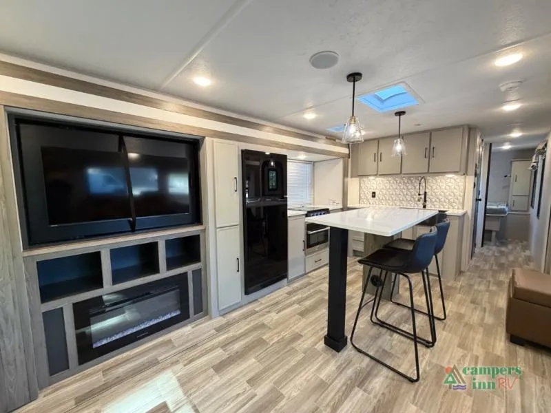 2025 Forest River Vibe 2800RL - Photo 4