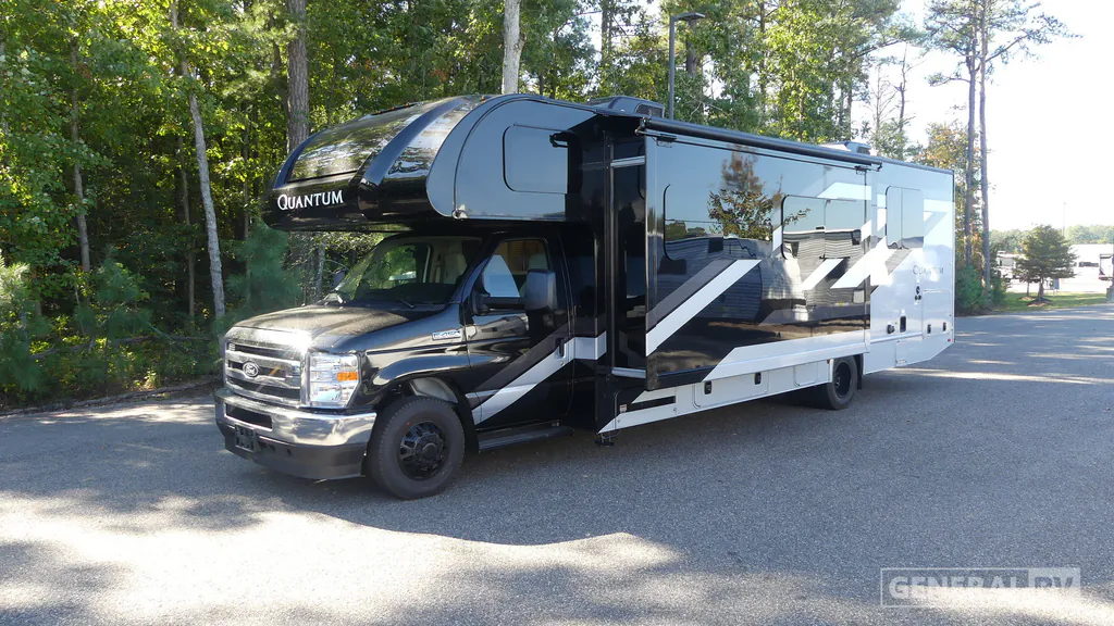 2026 Thor Motor Coach Quantum HS31, Photos photo 5