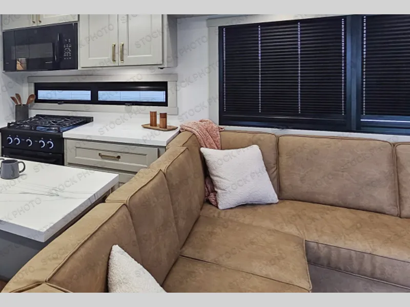 2025 Brinkley Model G 3950 - Photo 3