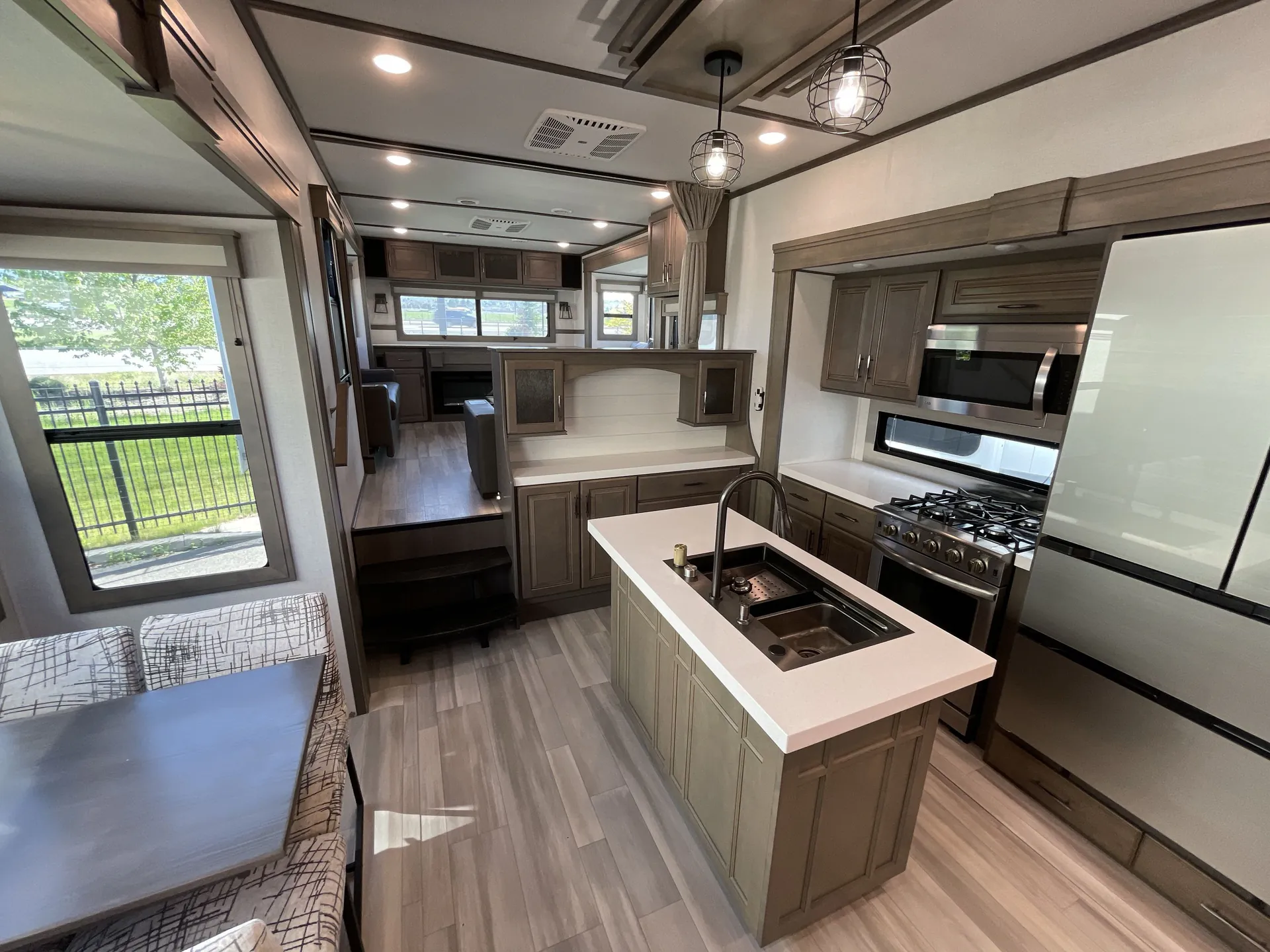 2024 Grand Design Solitude 376RD — living area main