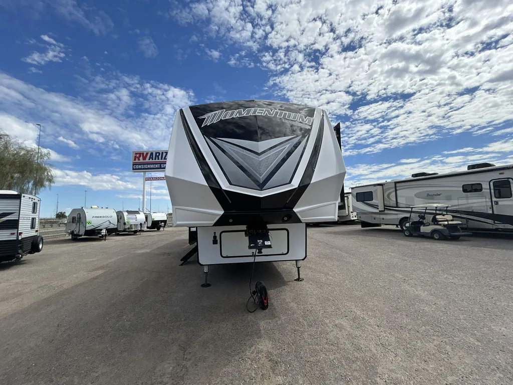 2019 Grand Design Momentum 381M, Photos photo 4