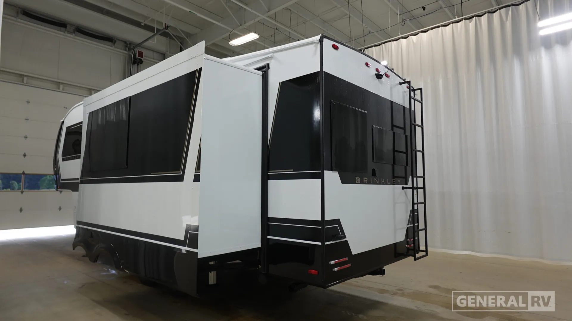 2027 Brinkley Model Z 2680 - Photo 4