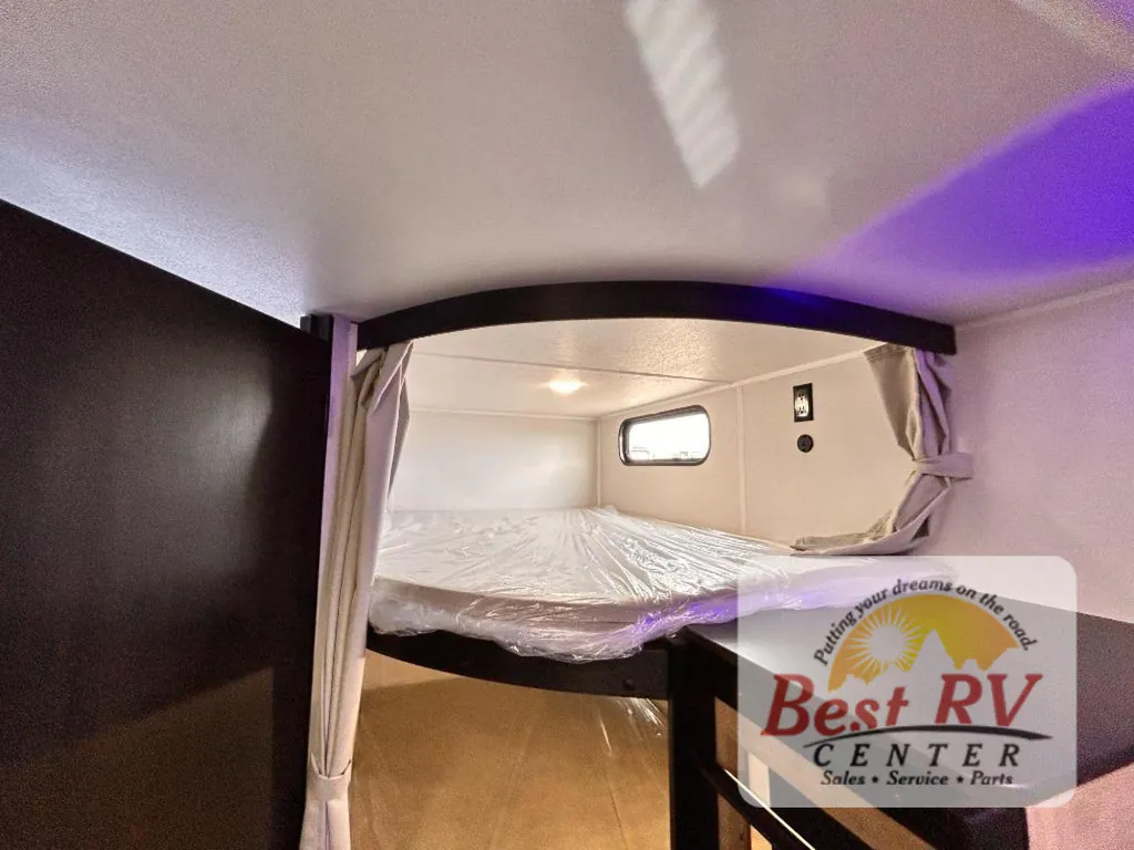 2027 Forest River Cherokee Grey Wolf 26KF, Photos photo 49