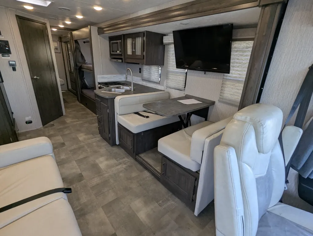 2023 Coachmen Pursuit 31BH, Photos photo 9