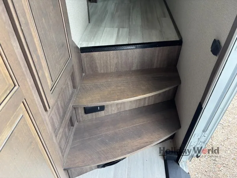 2022 Grand Design Solitude 390RK - Photo 4