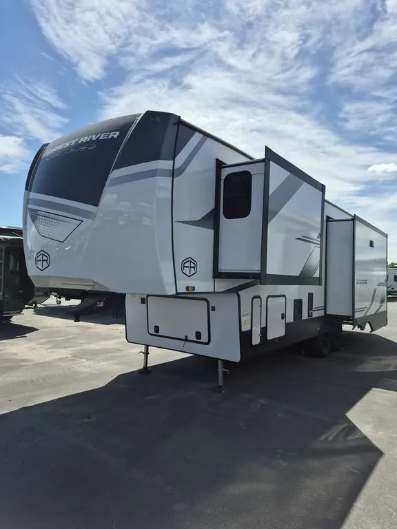 2026 Forest River Sandpiper 3370RLS - Photo 4