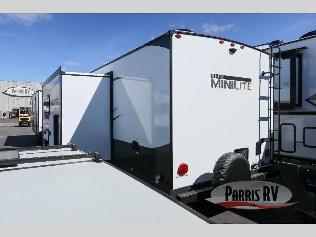 2025 Forest River Rockwood Mini Lite 2517S - Photo 4