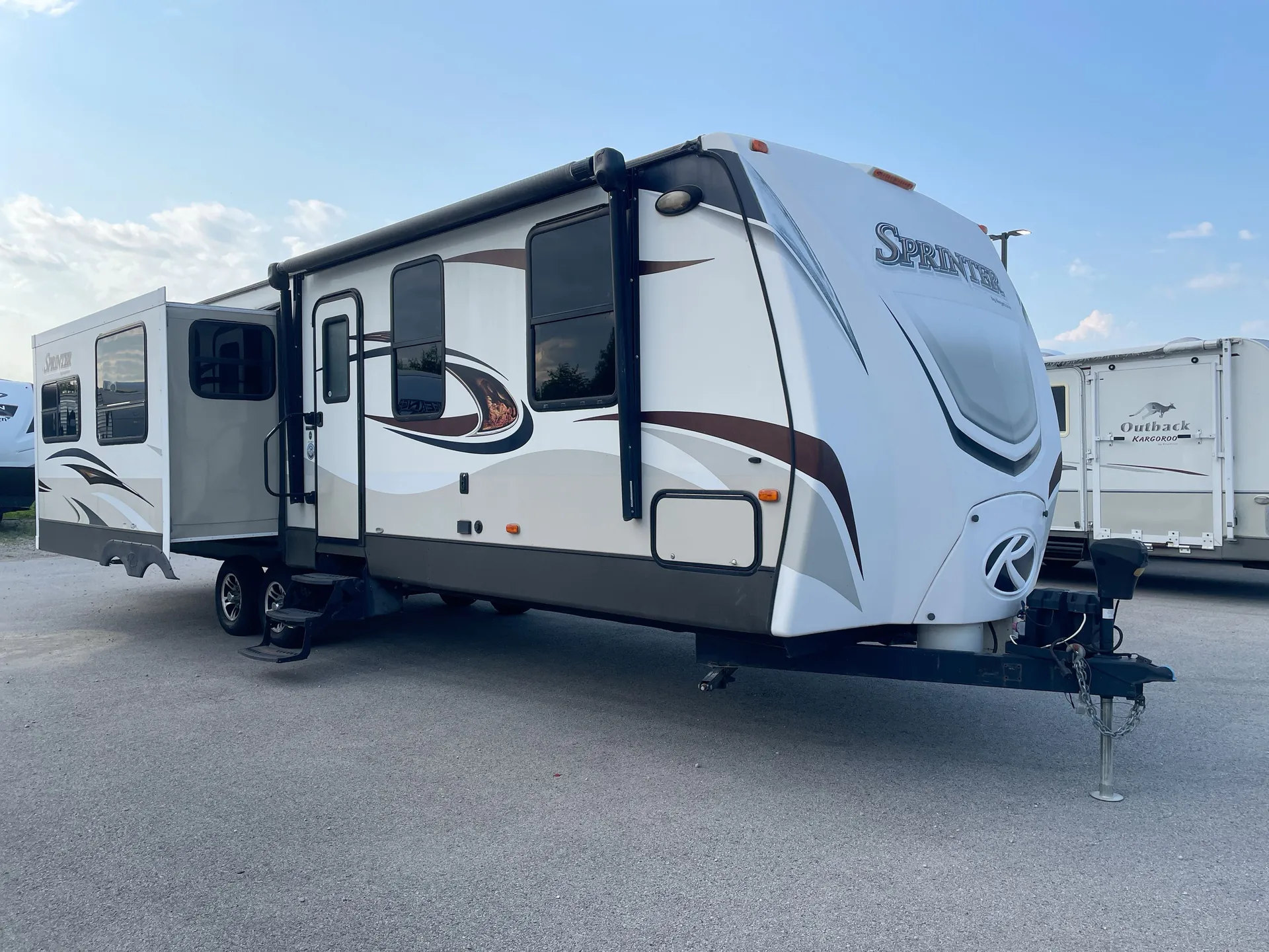 2015 Keystone Sprinter 331RLS - Photo 2