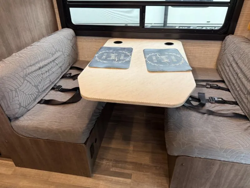 2025 Jayco Redhawk SE 22C - Photo 3