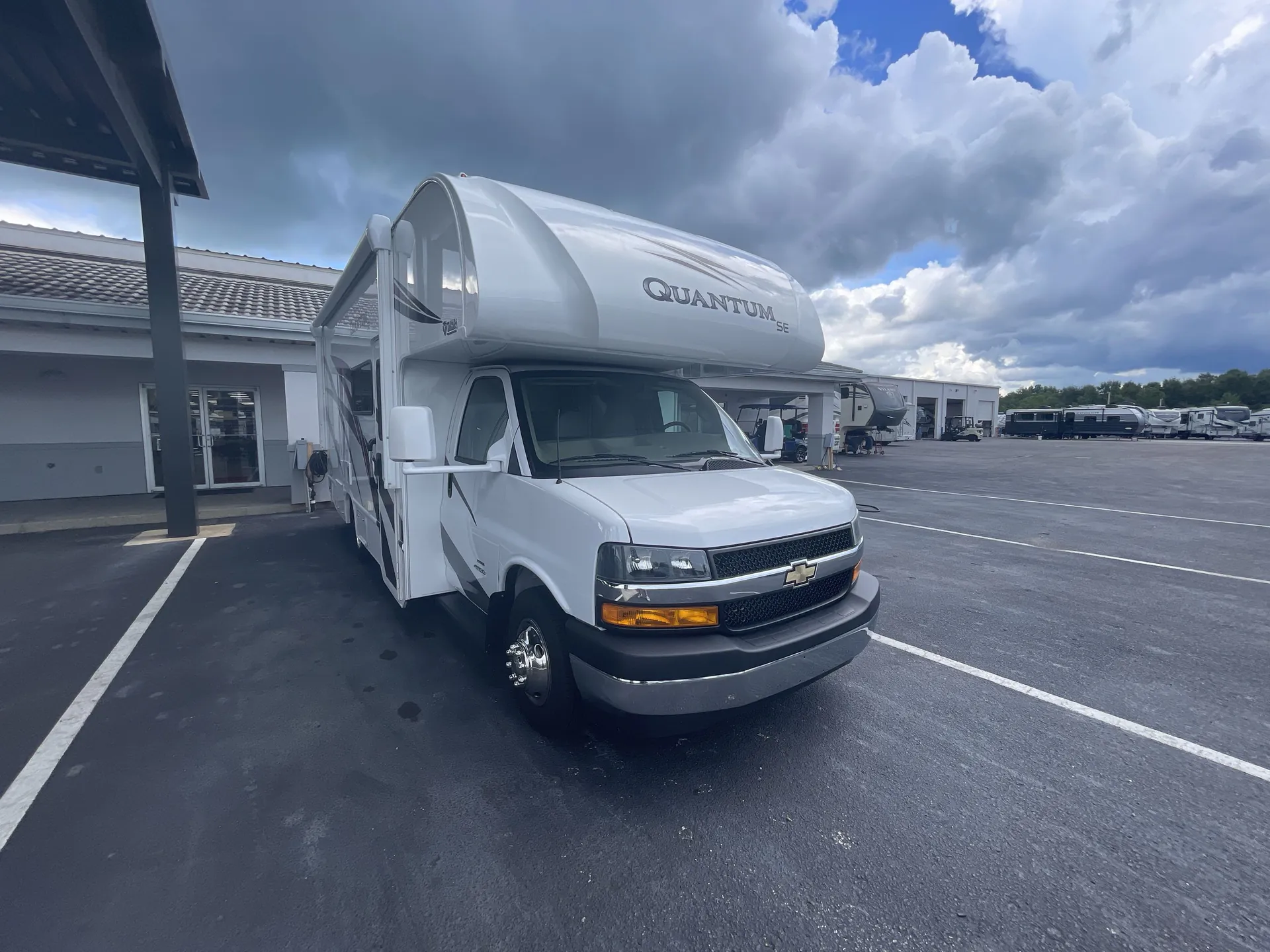 2024 Thor Motor Coach Quantum Sprinter DS24 - Photo 2