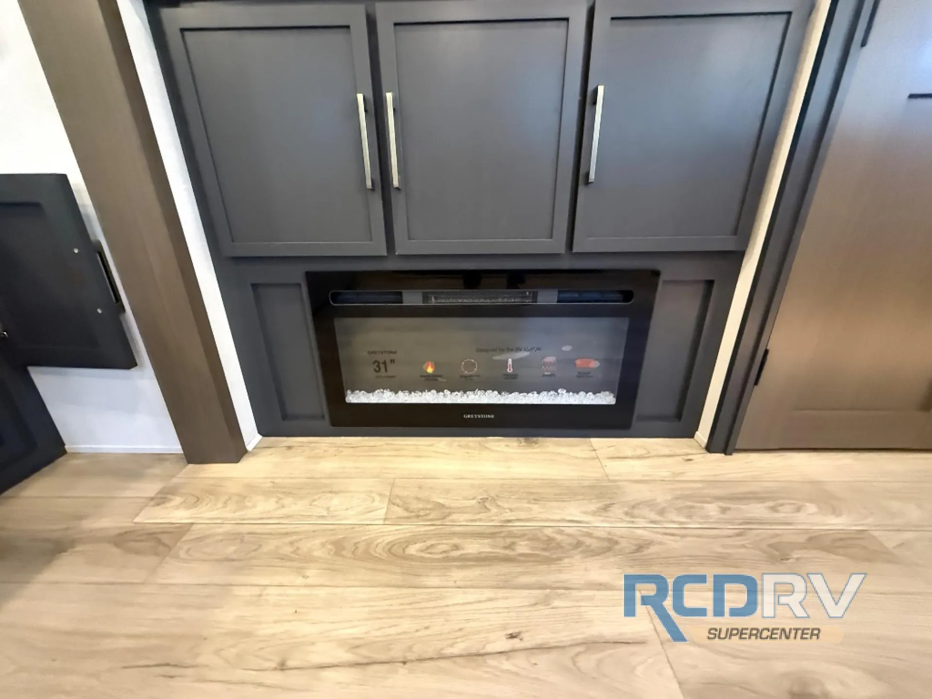 2027 Forest River Grand Surveyor 305RLBS — Photo 6