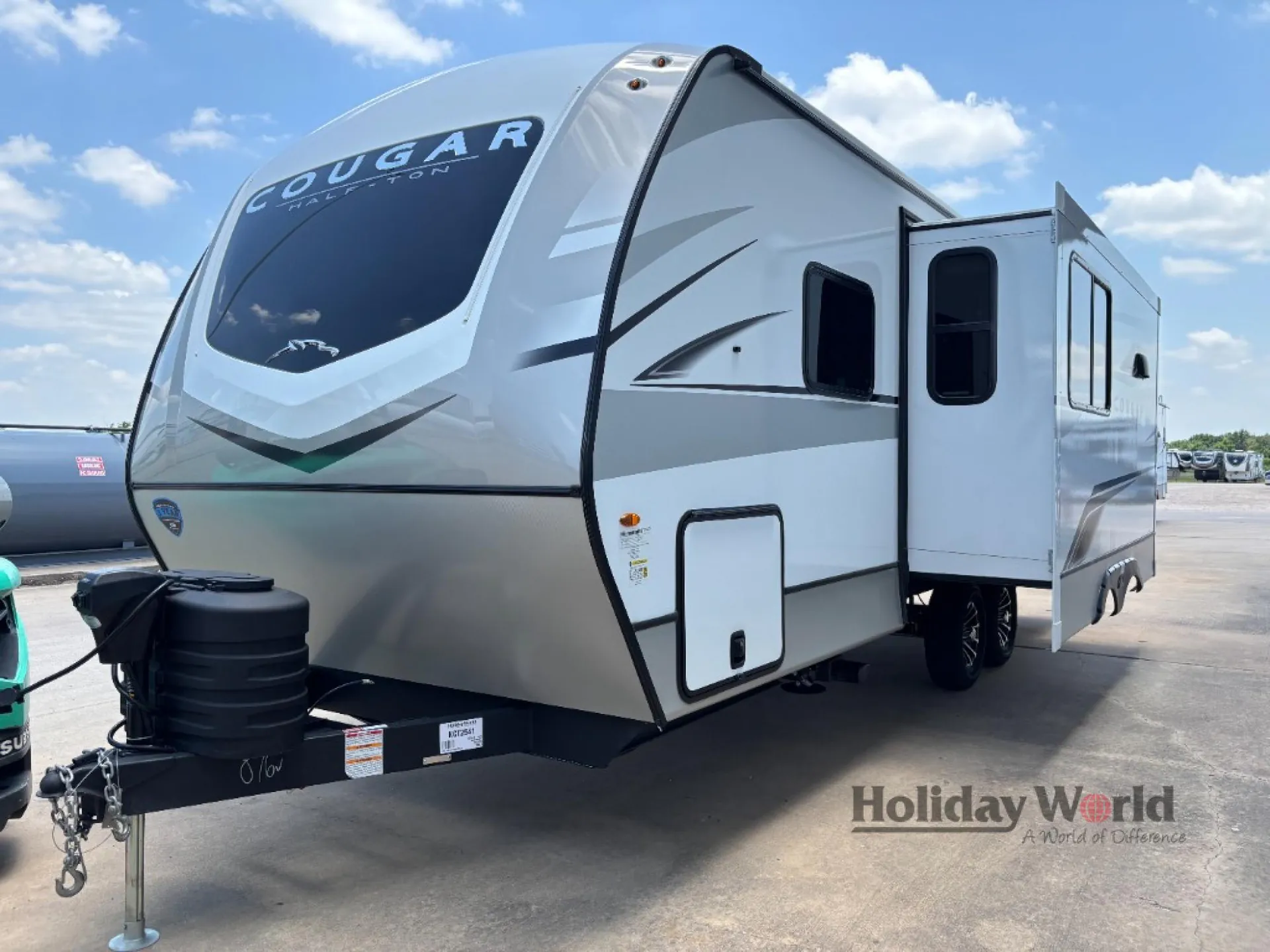 2025 Keystone Cougar Half-Ton East 22MLS - Photo 3