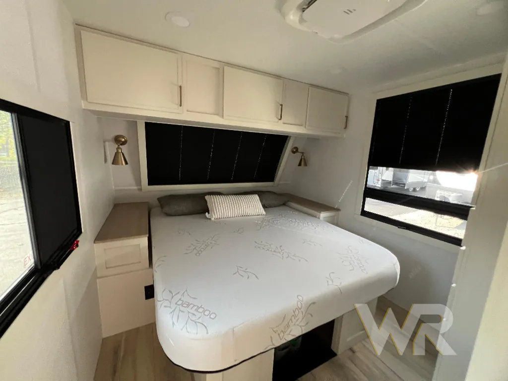 2026 Brinkley Model I 265, Photos photo 9