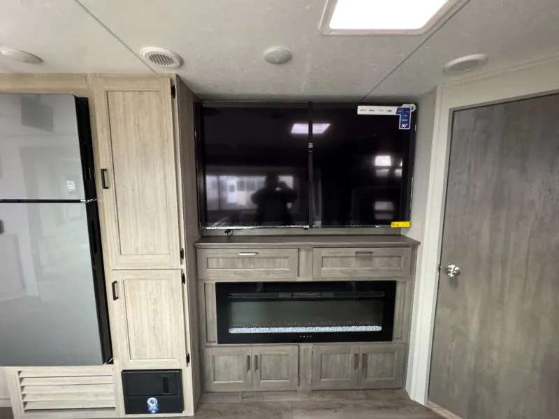 2026 Coachmen Catalina Legacy Edition 273DBHCK, Photos photo 17