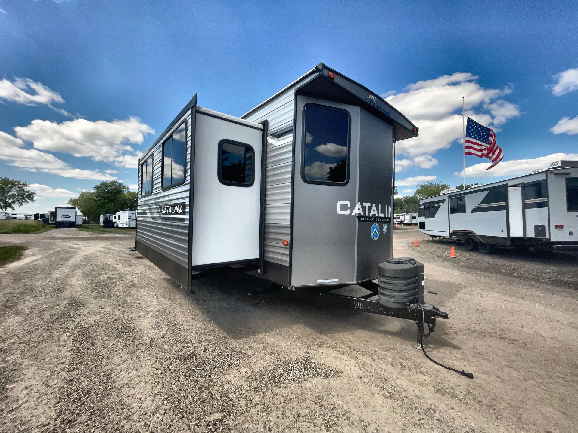 2024 Coachmen Catalina Destination 39MKTS - Photo 2