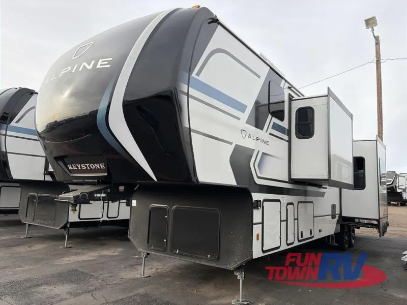2026 Keystone Alpine 3910RK - Photo 4