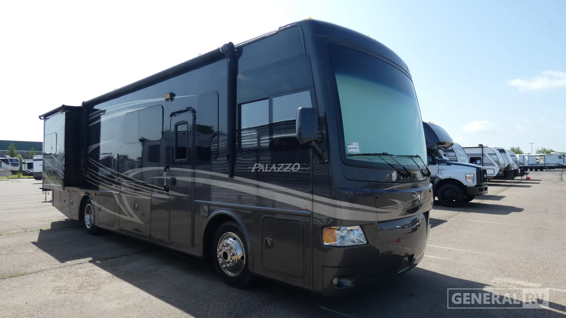 2014 Thor Motor Coach Palazzo 33.2 - Photo 2
