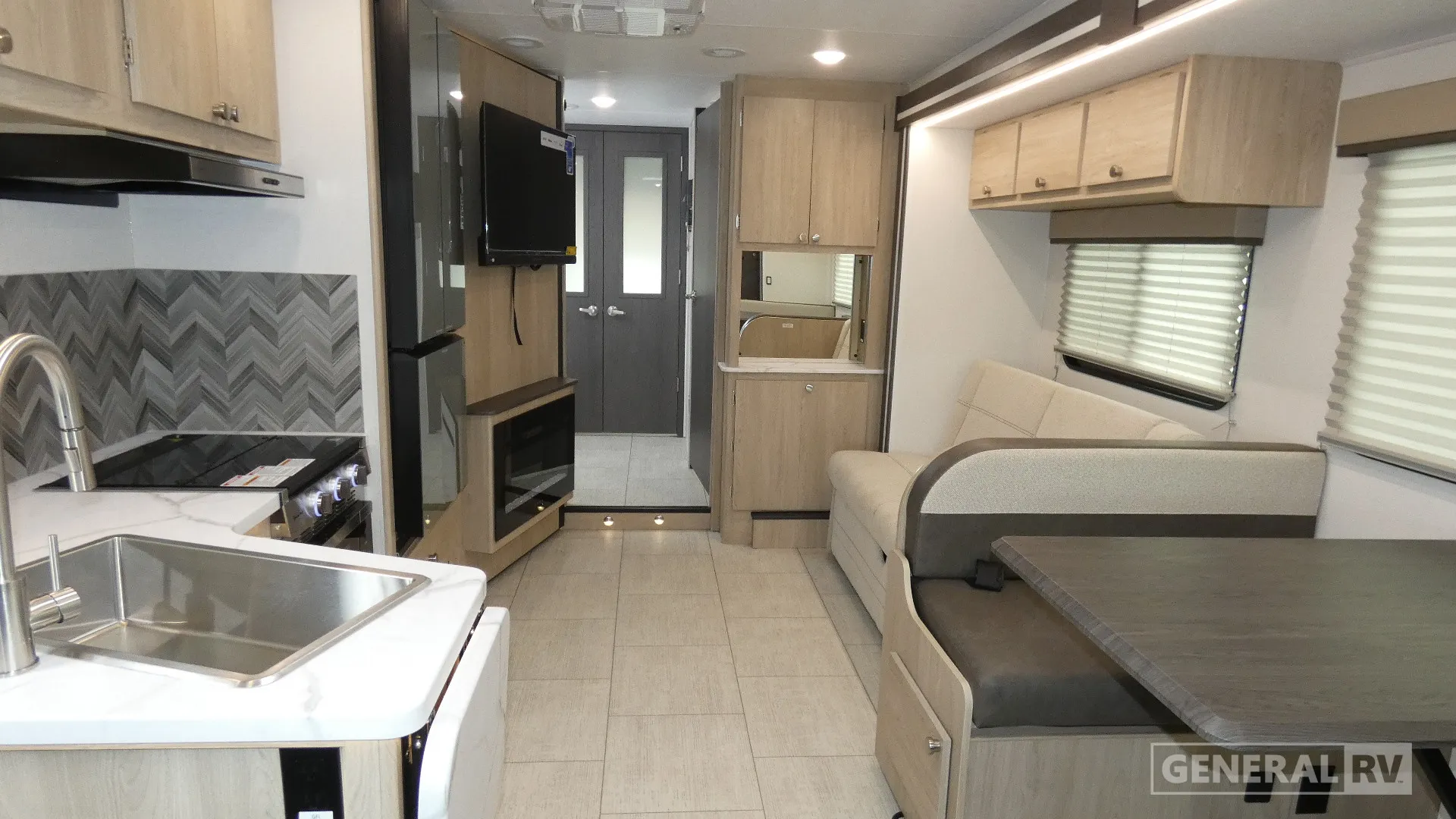 2026 Coachmen Leprechaun 300RS - Photo 3