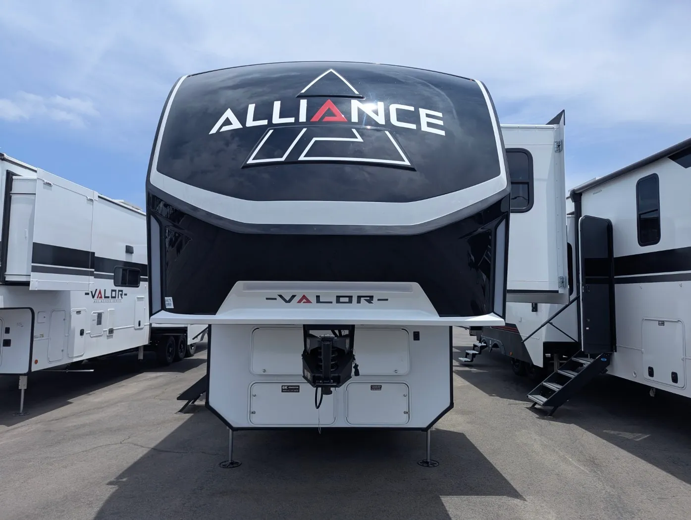 2026 Alliance RV Valor 44V14 - Photo 3
