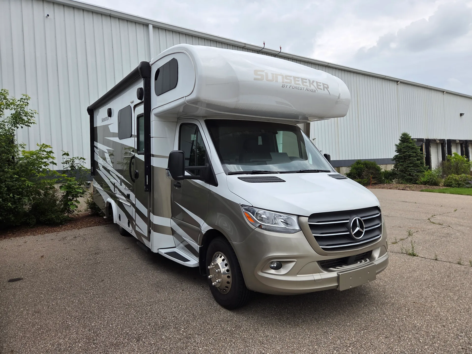 2025 Forest River Sunseeker MBS 2400BDS - Photo 2