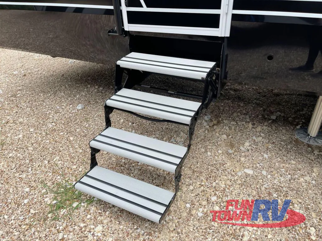 2026 Brinkley Model G 3970, Photos photo 7