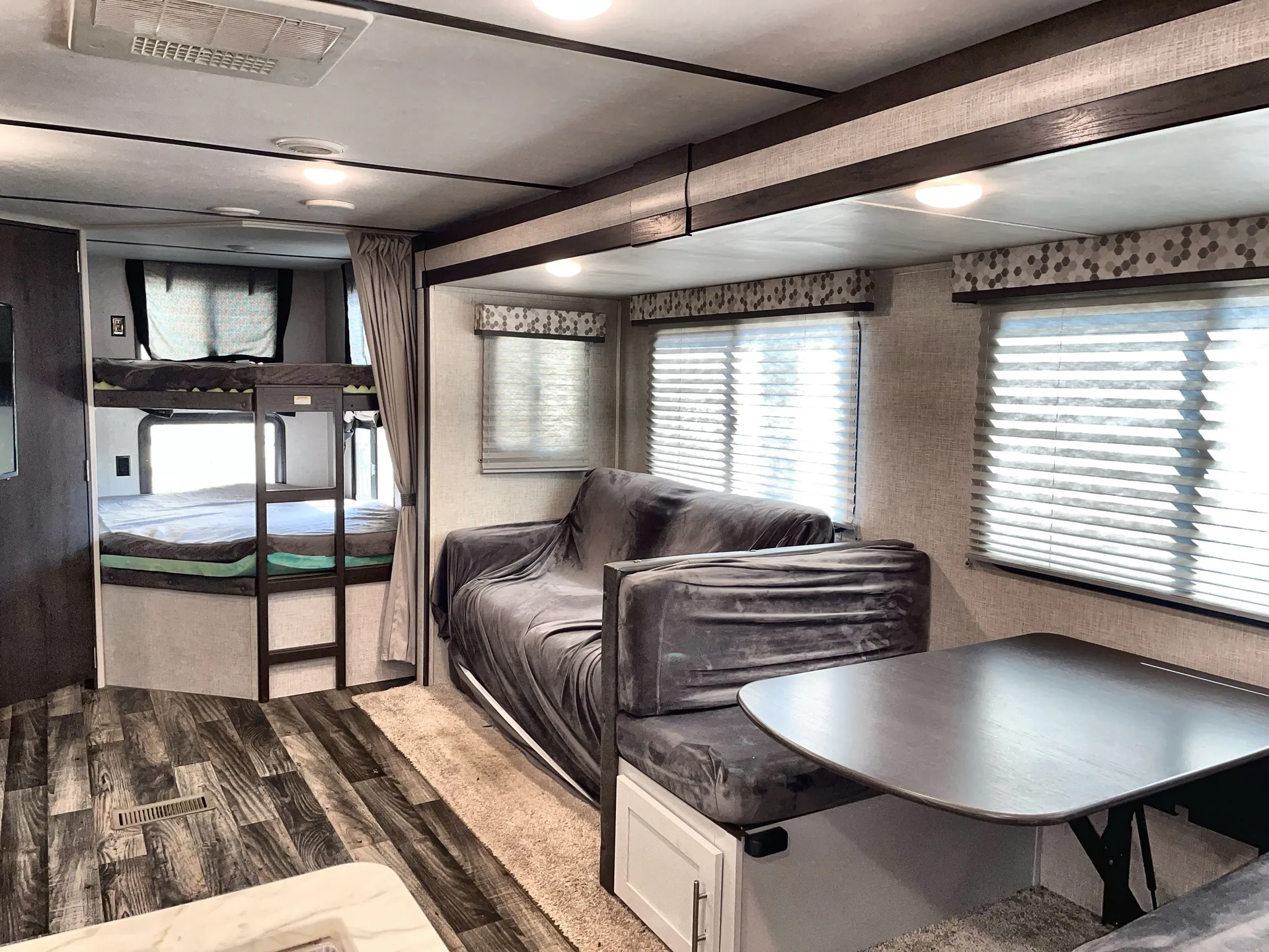 2020 Keystone Bullet 290BHS — living area main