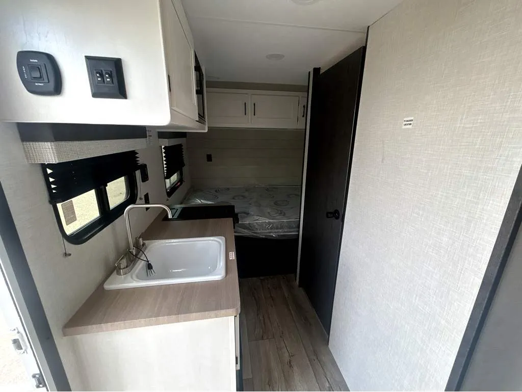 2026 Venture RV Sienna Lite SA140VFD, Photos photo 5